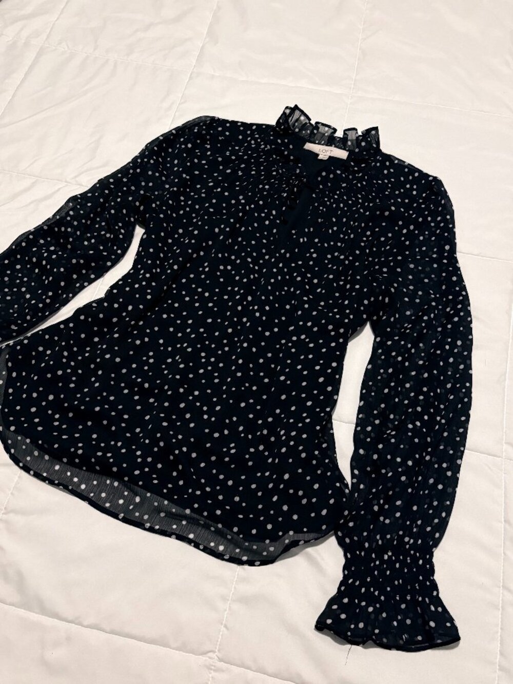 LOFT Black & White Polka Dot Ruffle Collar Blouse Sz M